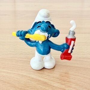 TOOTHPASTE SMURF Figurine PVC Vintage 1979 Collectible Toy